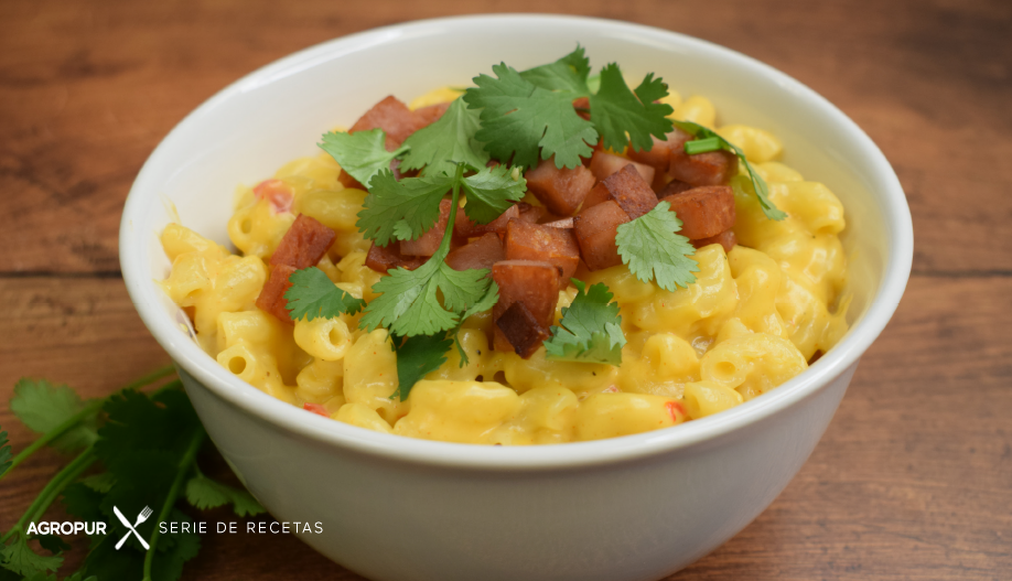 Macarrones con queso en taza